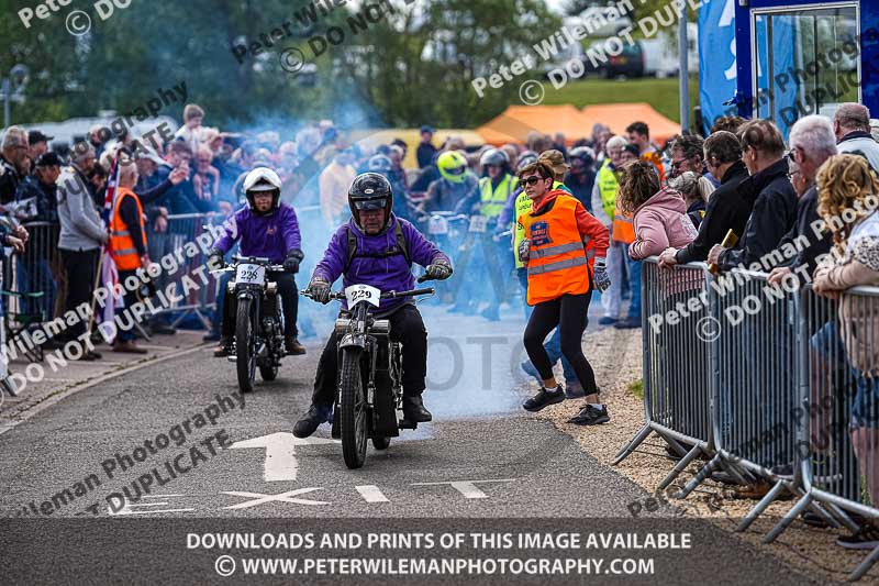 Vintage motorcycle club;eventdigitalimages;no limits trackdays;peter wileman photography;vintage motocycles;vmcc banbury run photographs